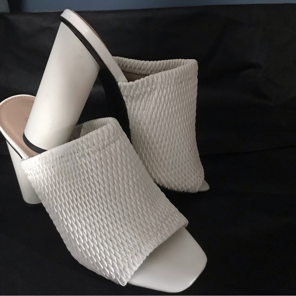 Elegant White Woven Women's Mules